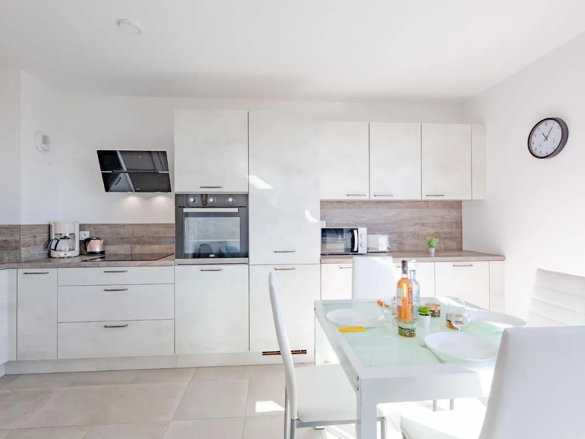 Apartment Le Diamanti-2 By Interhome Saint Aygulf